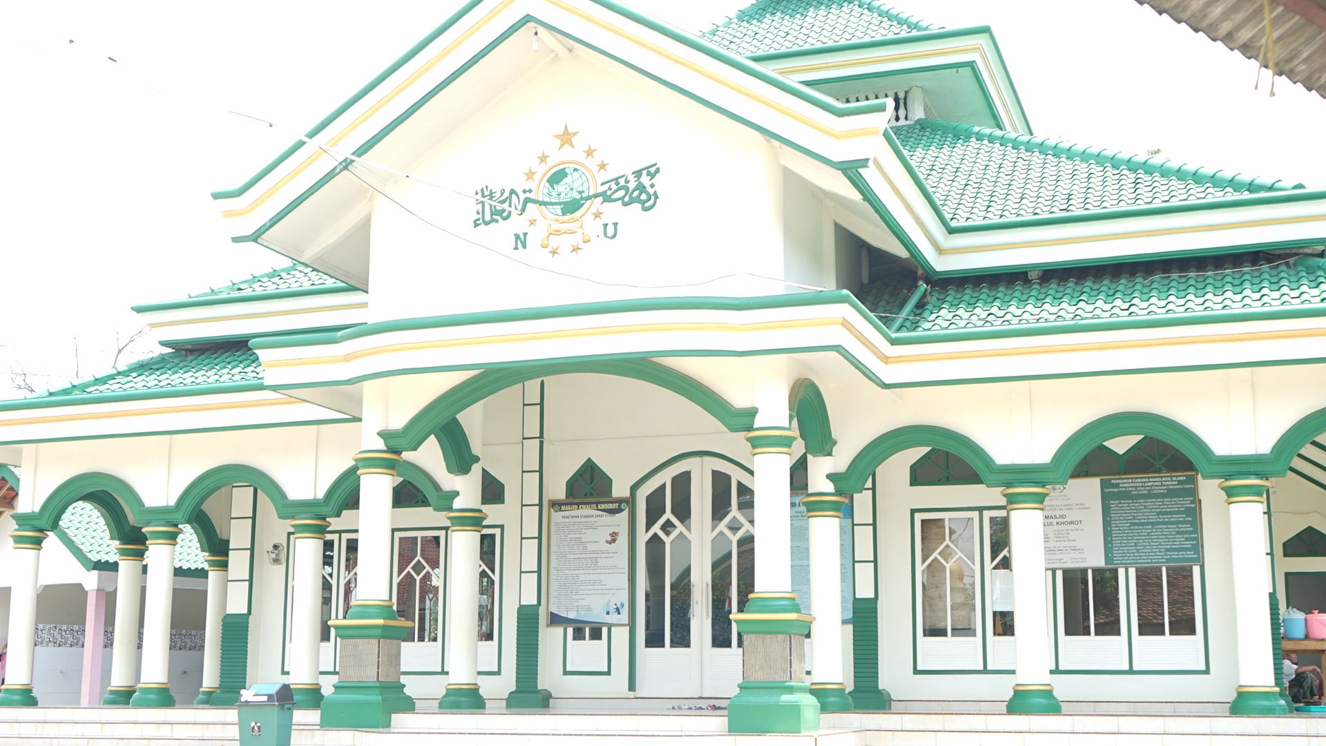 Masjid A’Malul Khoirot, Ikon Baru dengan Logo NU Terbesar di Trimurjo