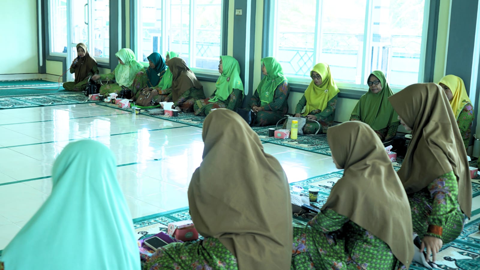 Rapat Singkat dan Tegas: Muslimat NU Purwoadi Lanjutkan Kepemimpinan Ibu Sutiyah