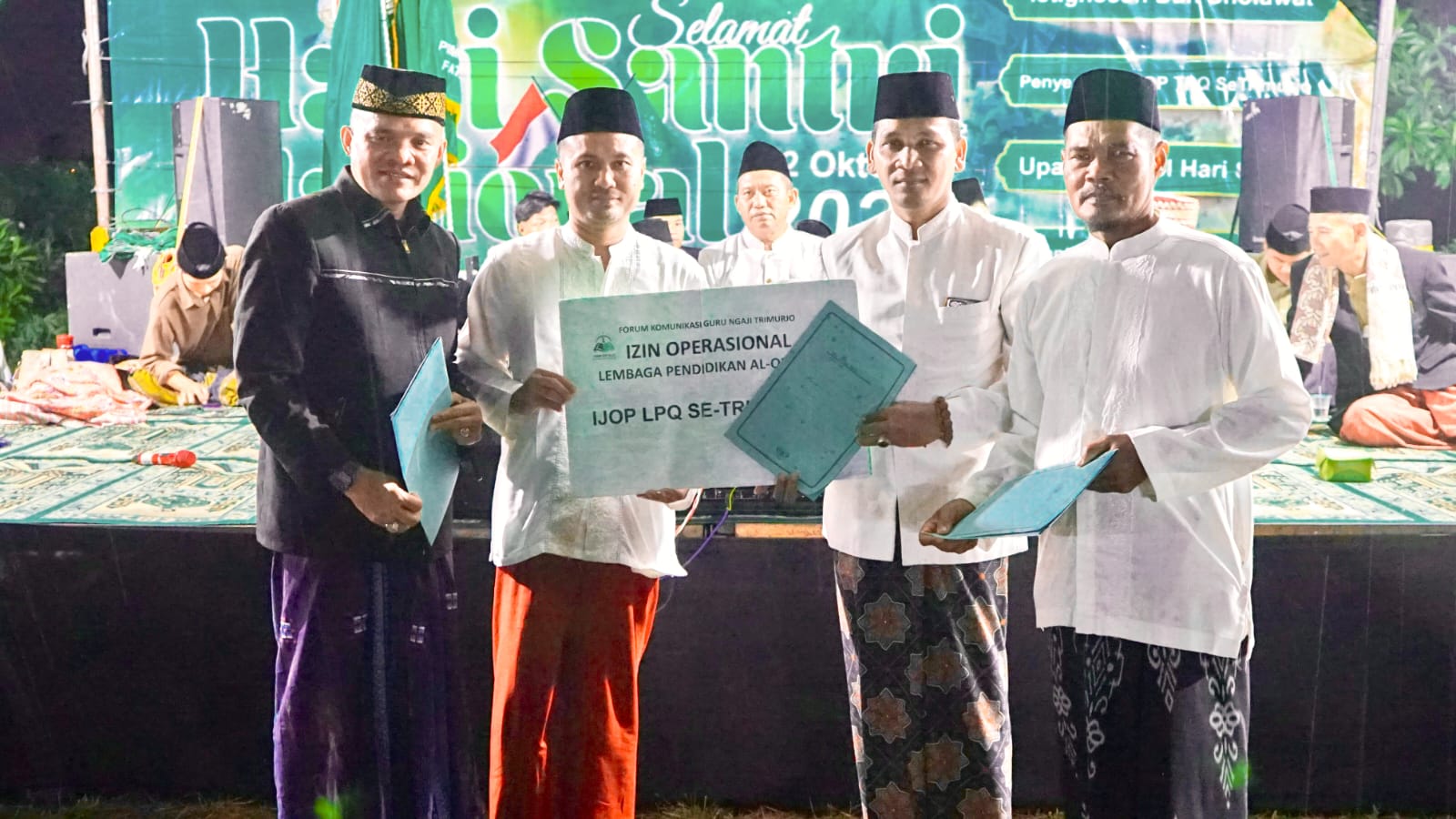Tercatat Sejarah! Penyerahan Ijob LPQ Se-Kecamatan Trimurjo Warnai Peringatan Hari Santri Nasional 2025